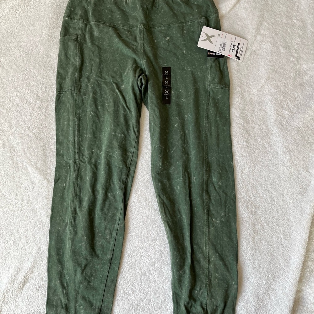 Game Time.  Olive Leggings , Large. NWT - Picture 2 of 3